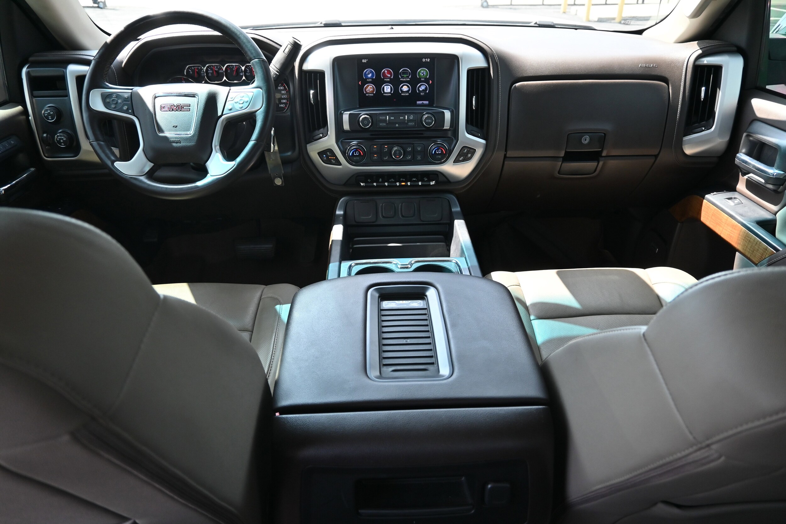 2016 Gmc Sierra 1500 SLT photo 3