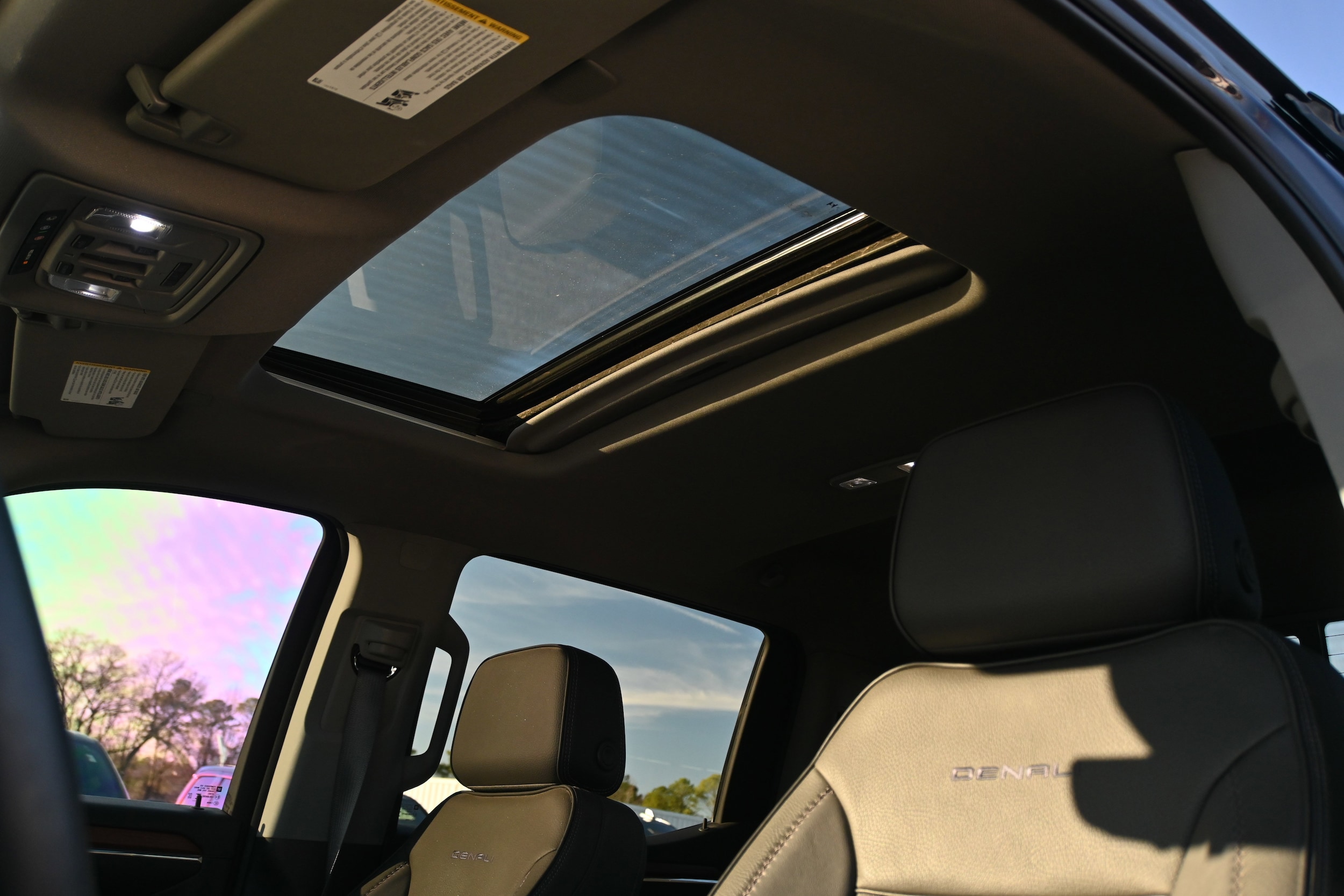 2024 GMC Sierra 1500 Denali photo 3