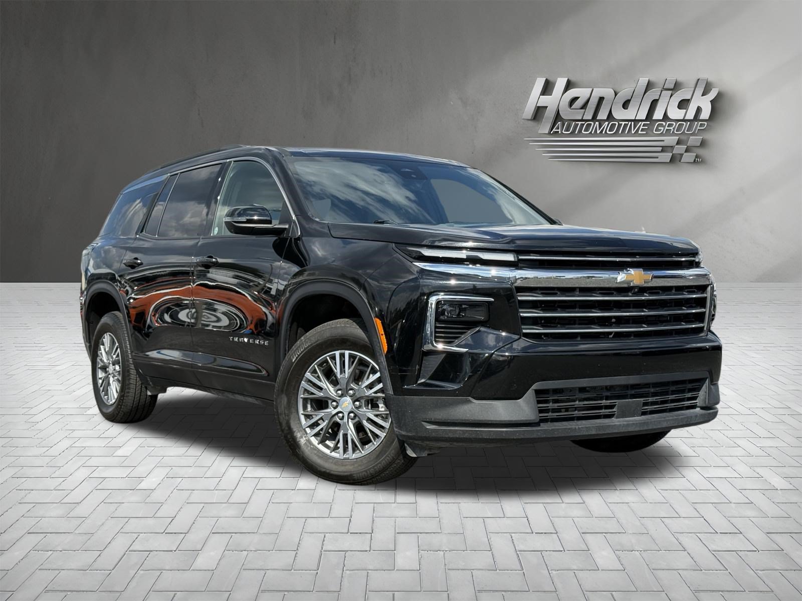Used 2026 Chevrolet Traverse FWD LT SUV