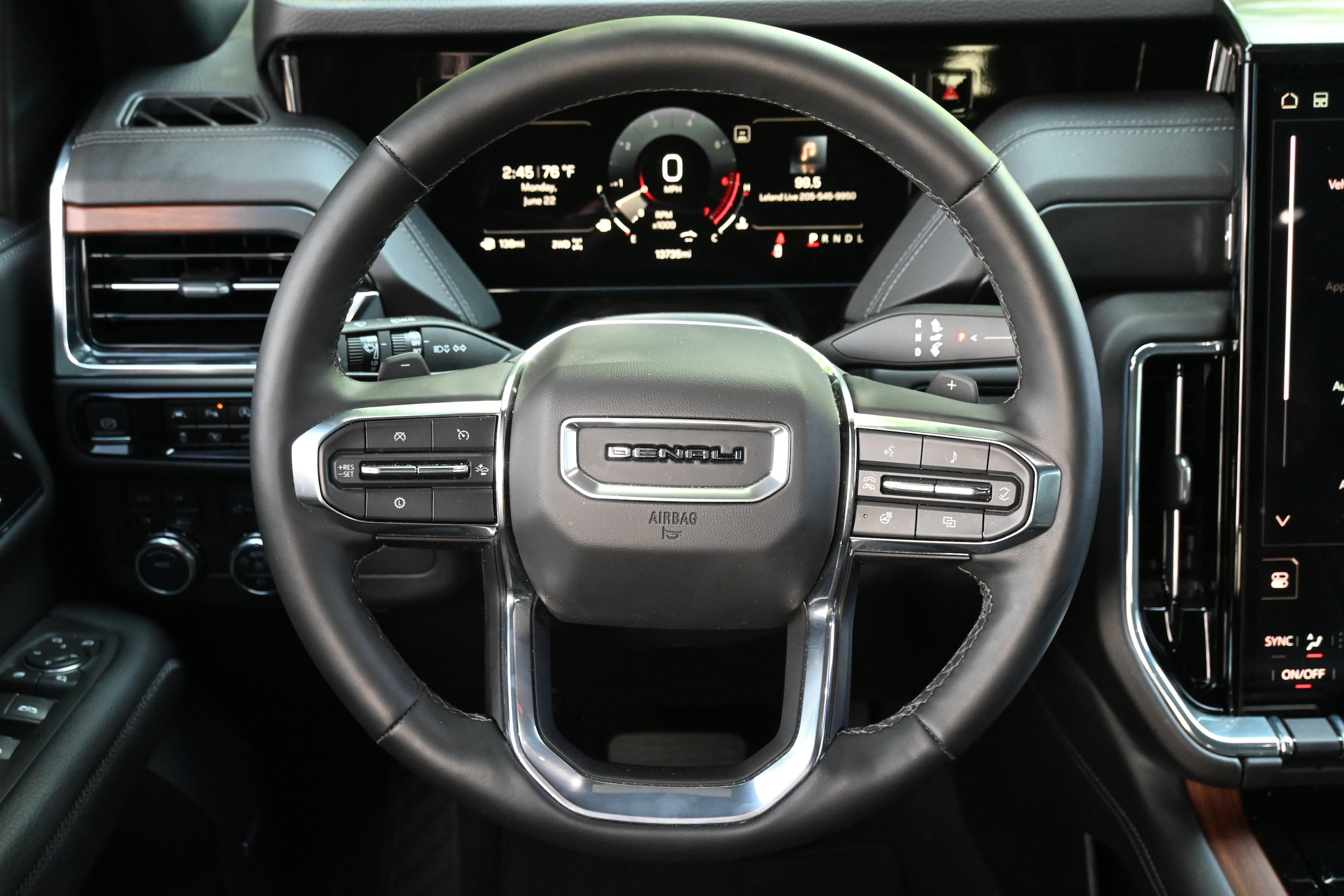 GMC Yukon Denali