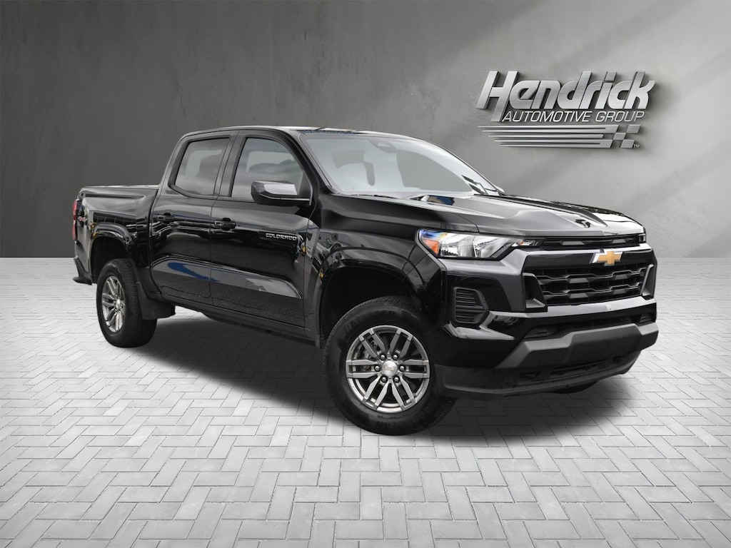 Used 2024 Chevrolet Colorado 4WD LT Pickup