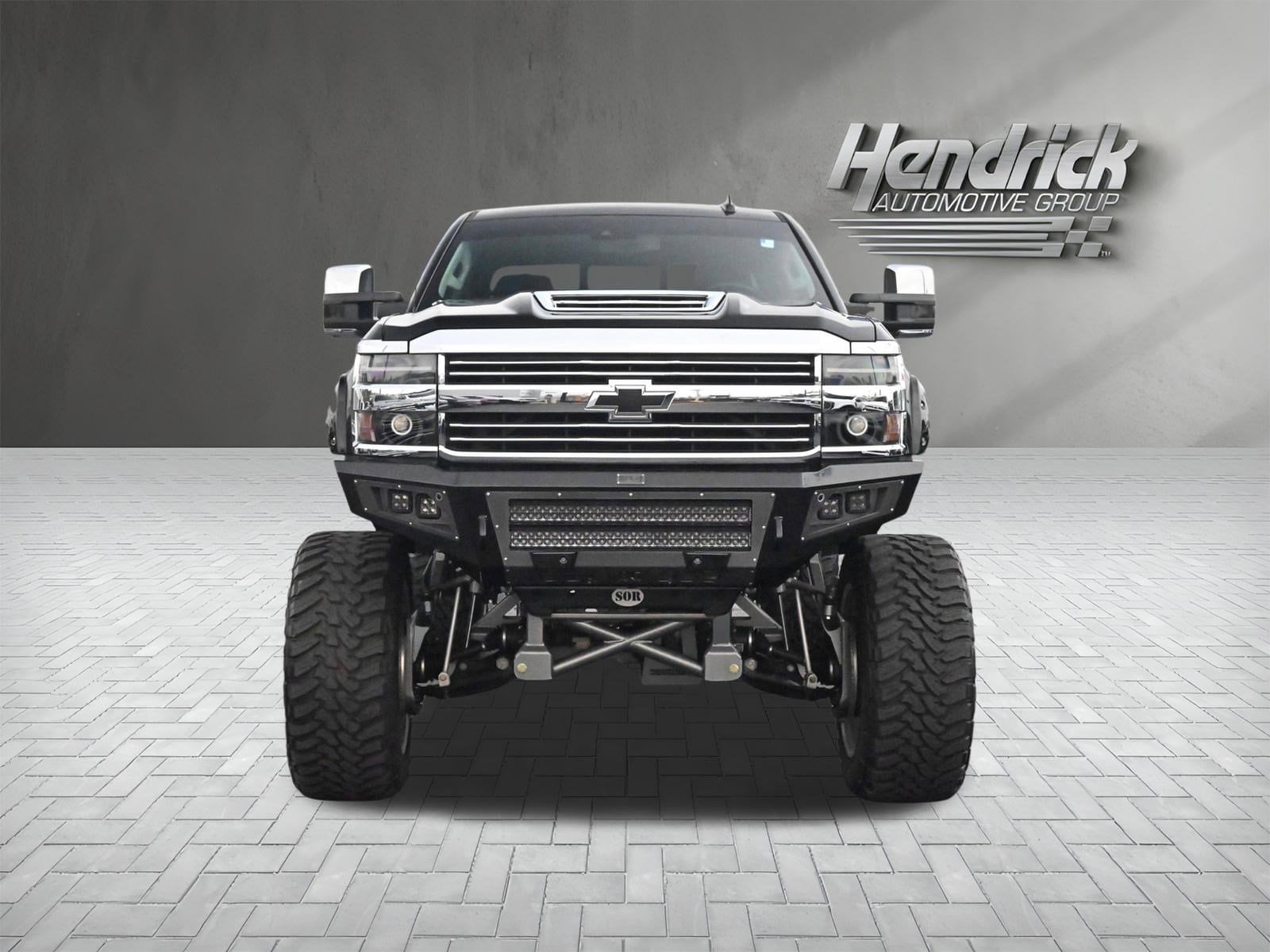 2017 Chevrolet Silverado 2500HD High Country photo 4