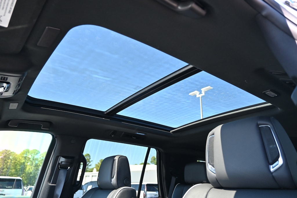 Used 2025 CADILLAC Escalade 4WD Sport SUV