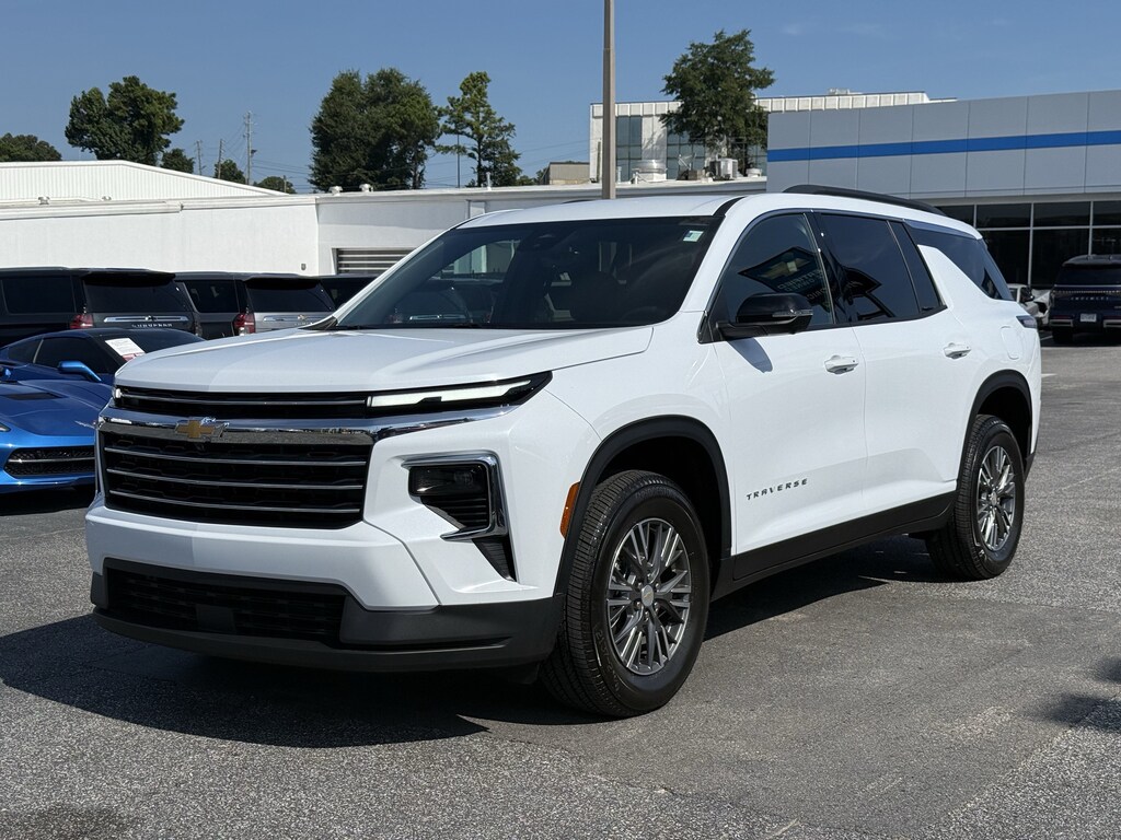 Used 2026 Chevrolet Traverse FWD LT SUV