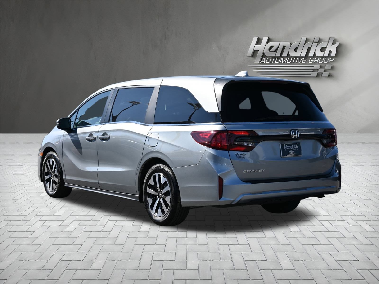 2025 Honda Odyssey EX-L photo 3