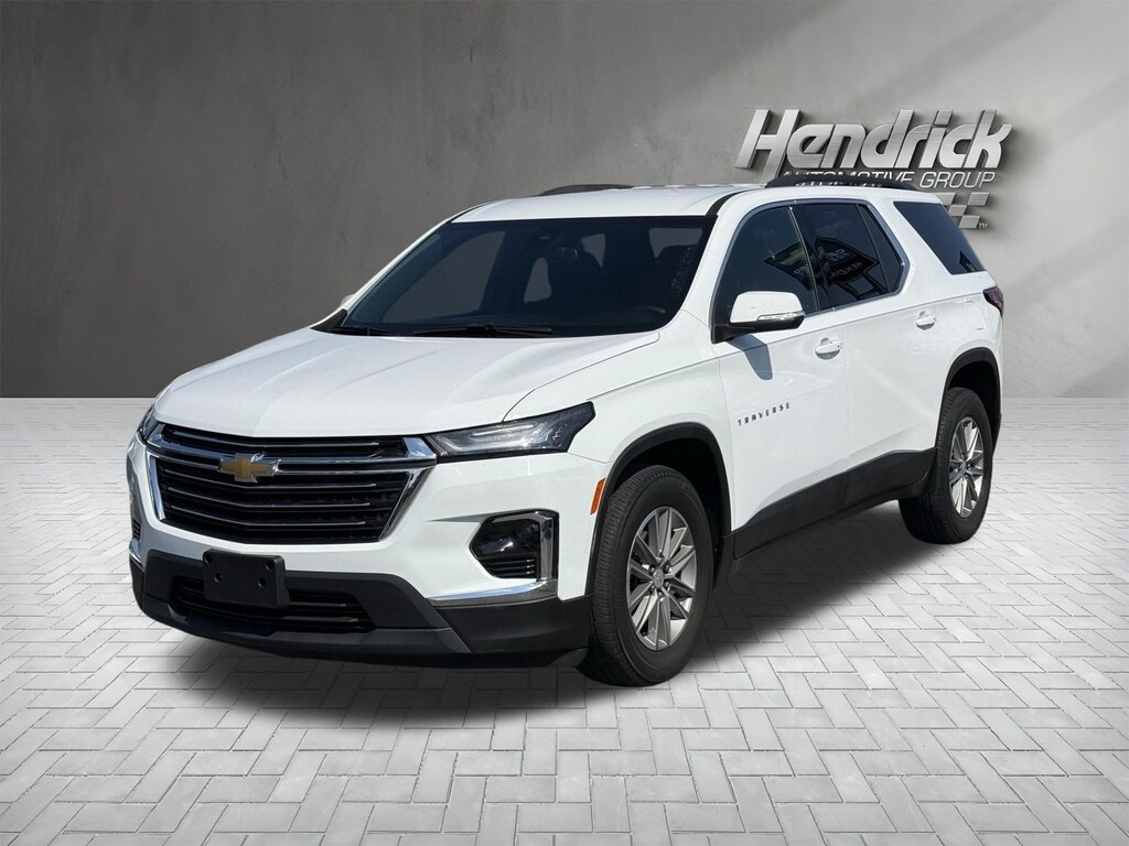 Used 2023 Chevrolet Traverse LT Cloth SUV