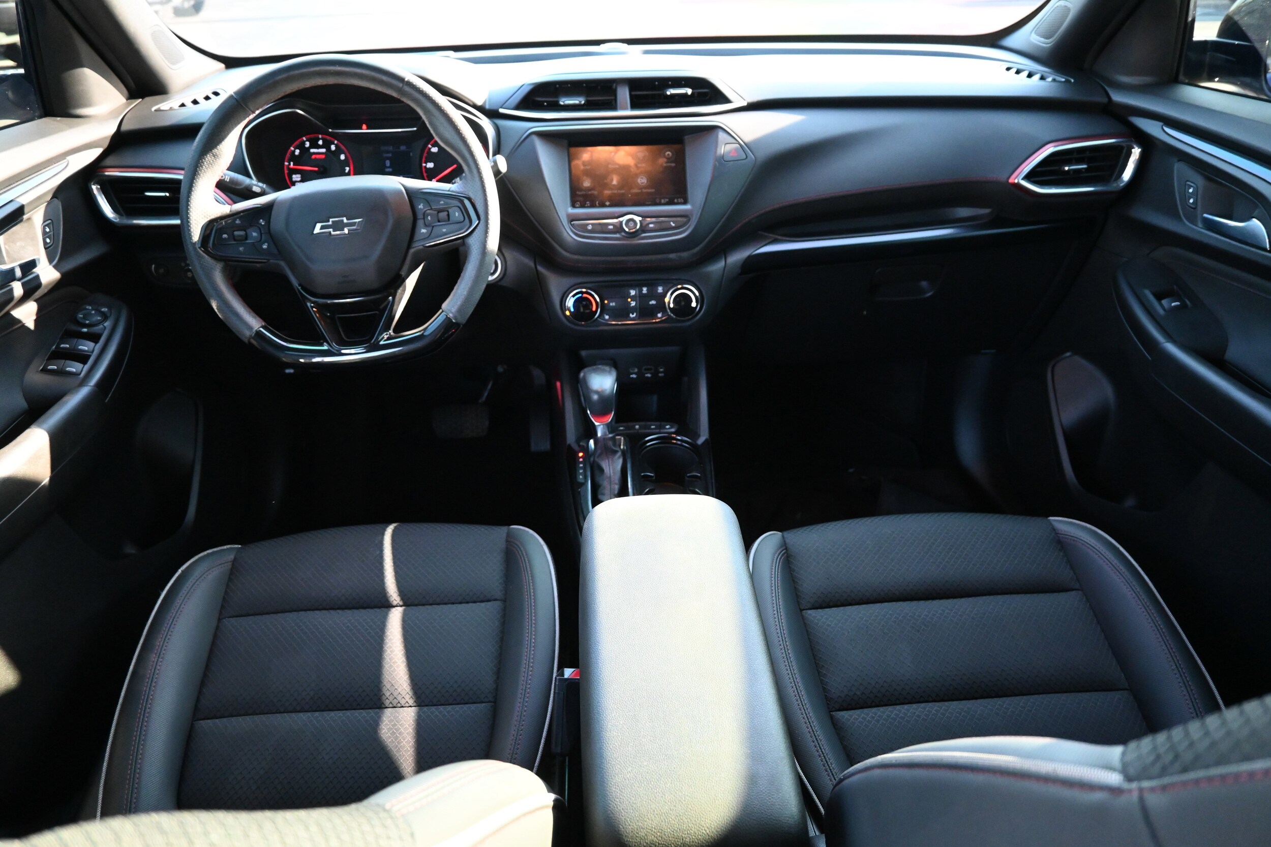 2022 Chevrolet Trailblazer RS photo 2