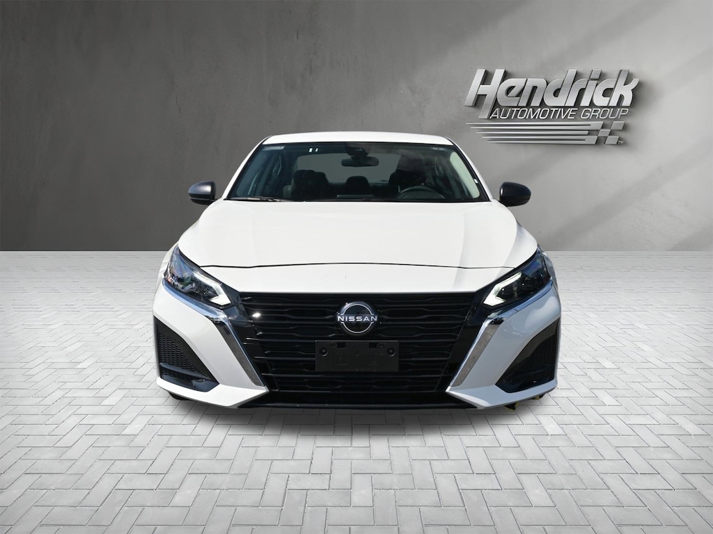 Used 2025 Nissan Altima SV Sedan