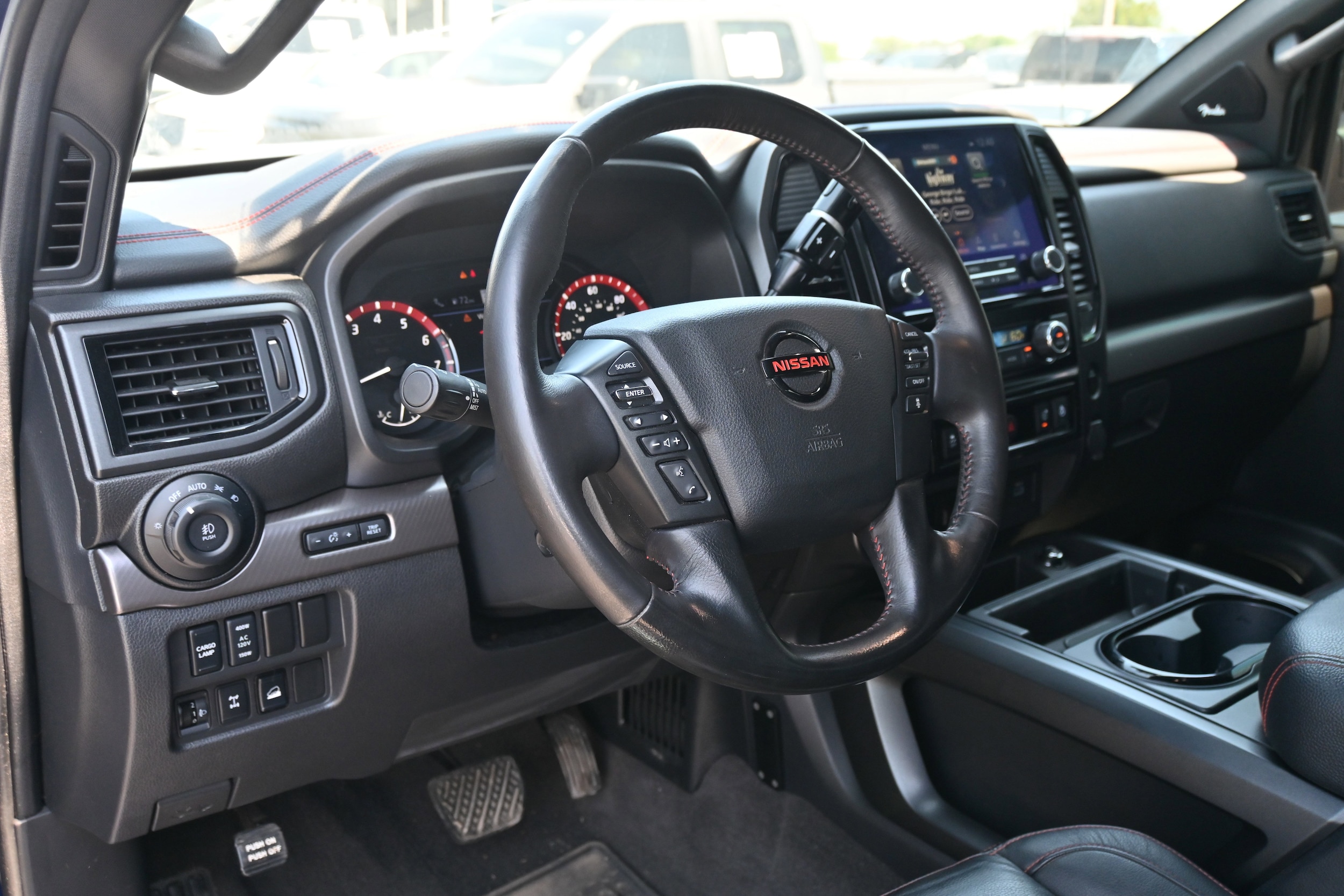 2021 Nissan Titan PRO-4X photo 2