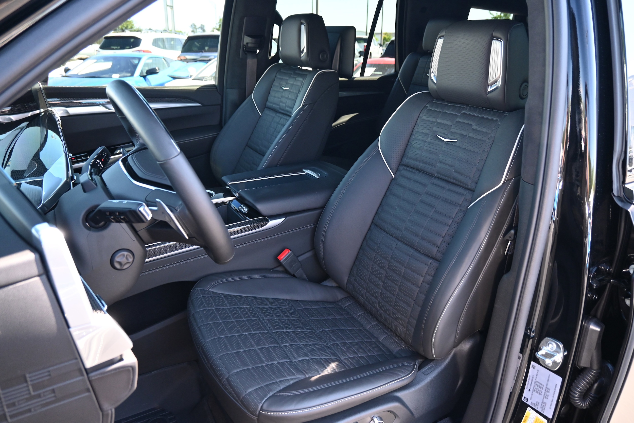 2025 CADILLAC Escalade AWD V-Series photo 6