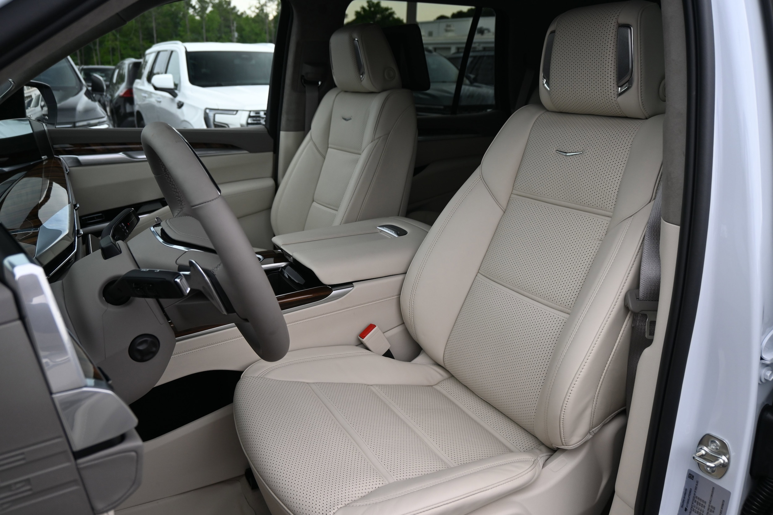 2026 CADILLAC Escalade 4WD Platinum Sport photo 6
