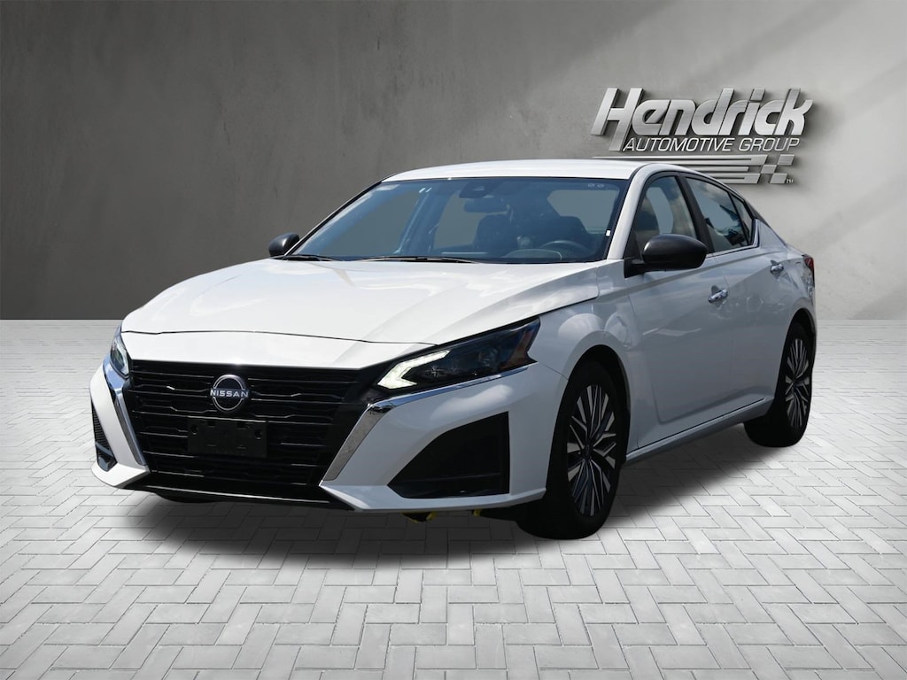 Used 2025 Nissan Altima SV Sedan