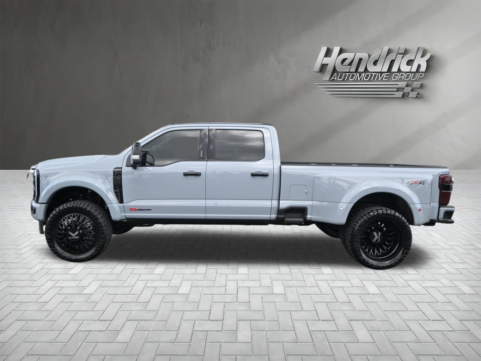 Ford Super Duty F-450 DRW Platinum