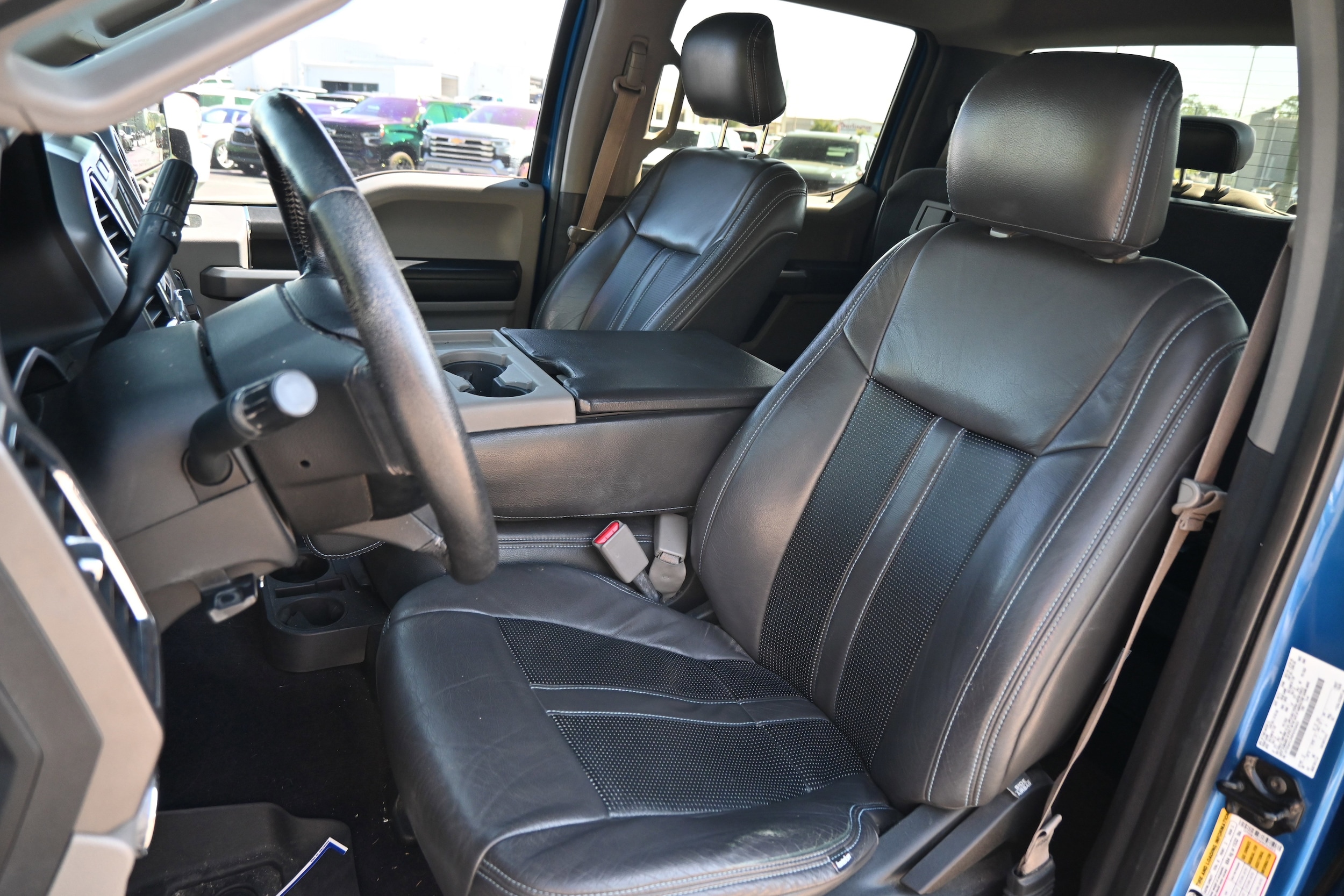 2015 Ford F-150 XLT photo 6