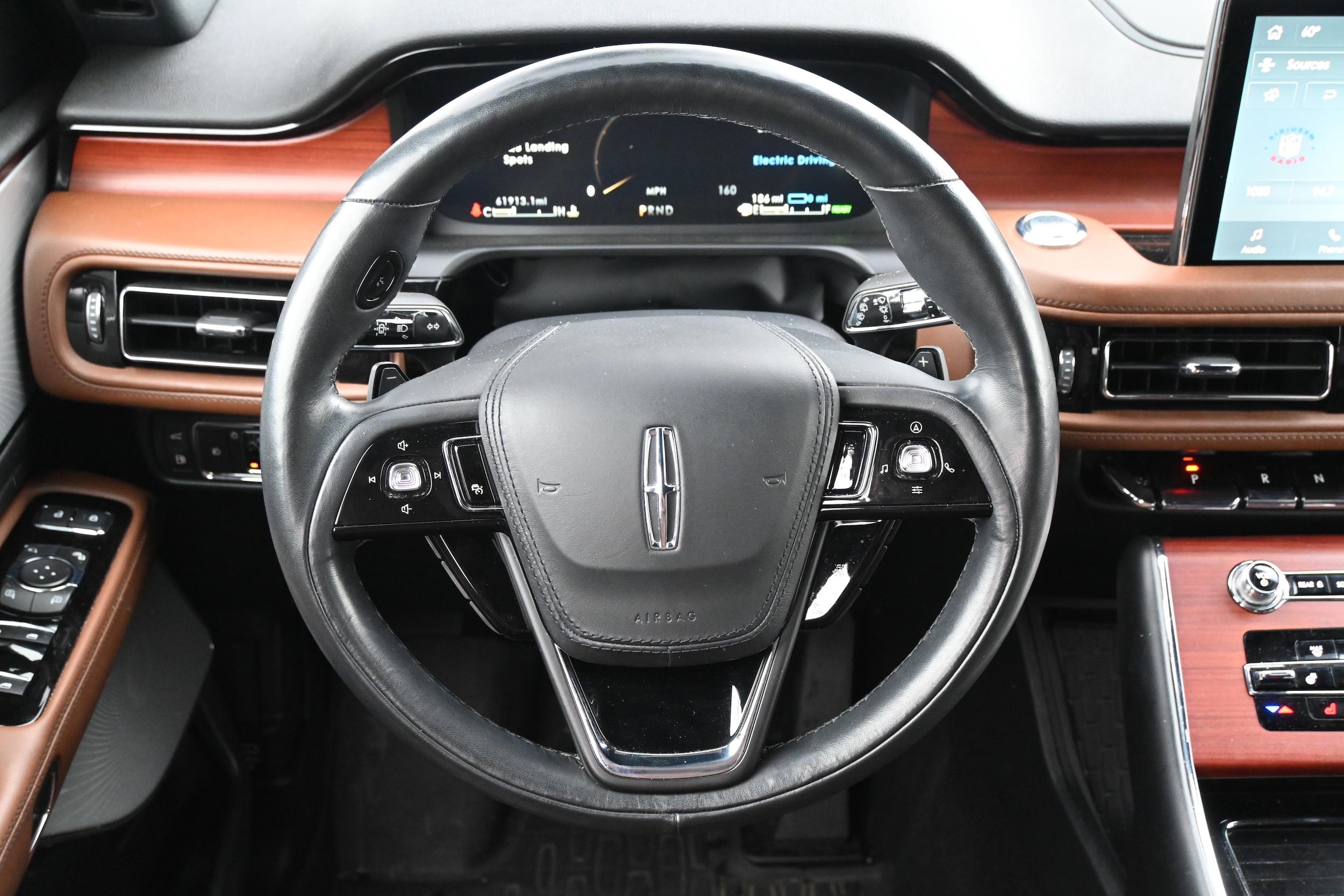 2021 Lincoln Aviator Grand Touring photo 5