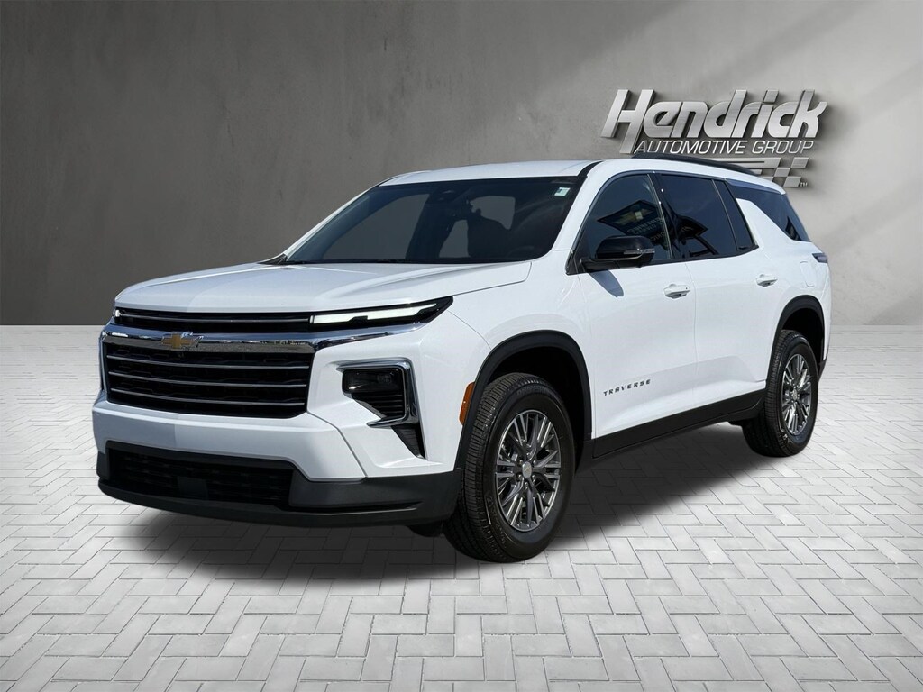 Used 2026 Chevrolet Traverse FWD LT SUV