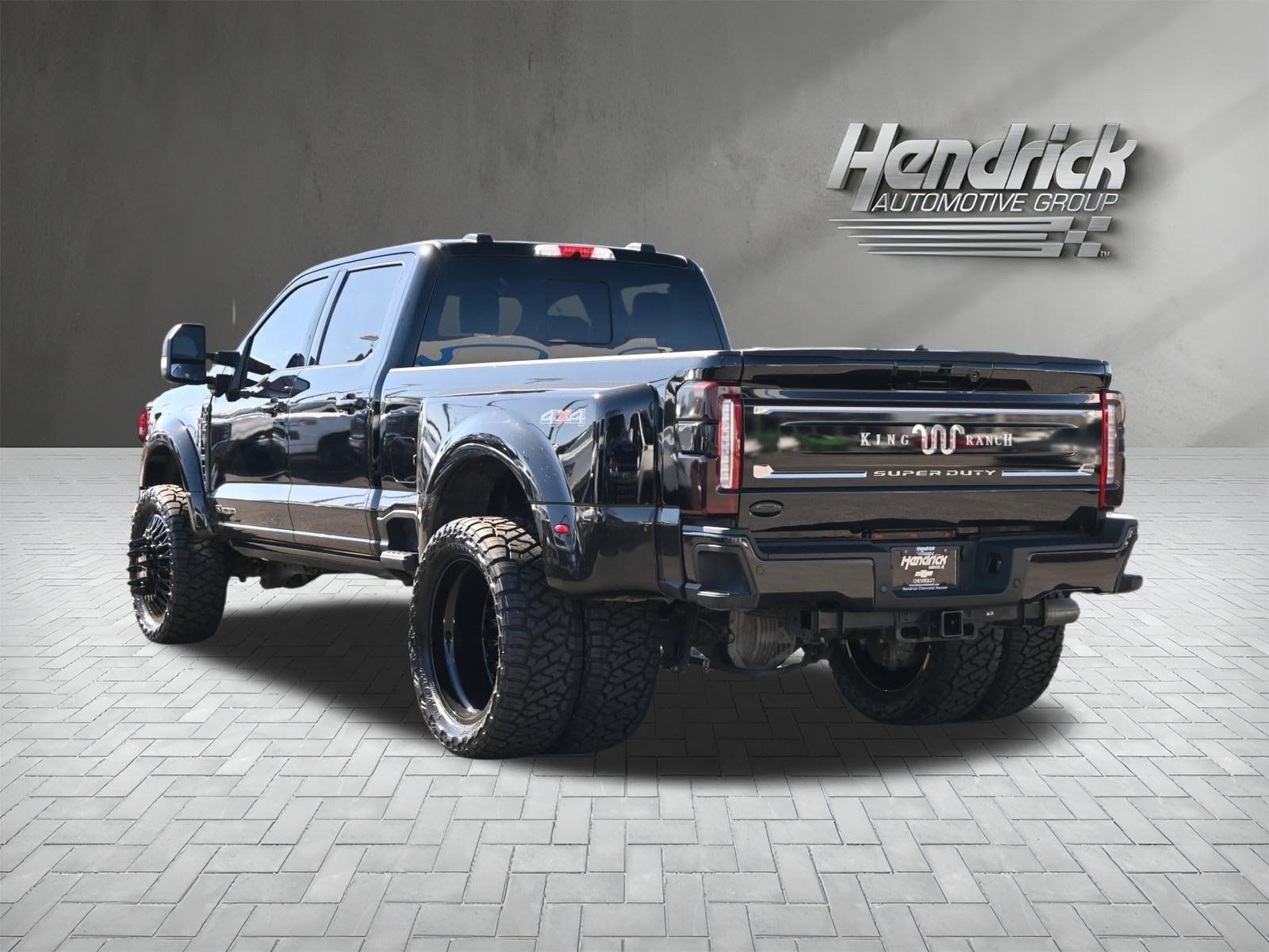 2025 Ford Super Duty F-450 DRW King Ranch photo 6