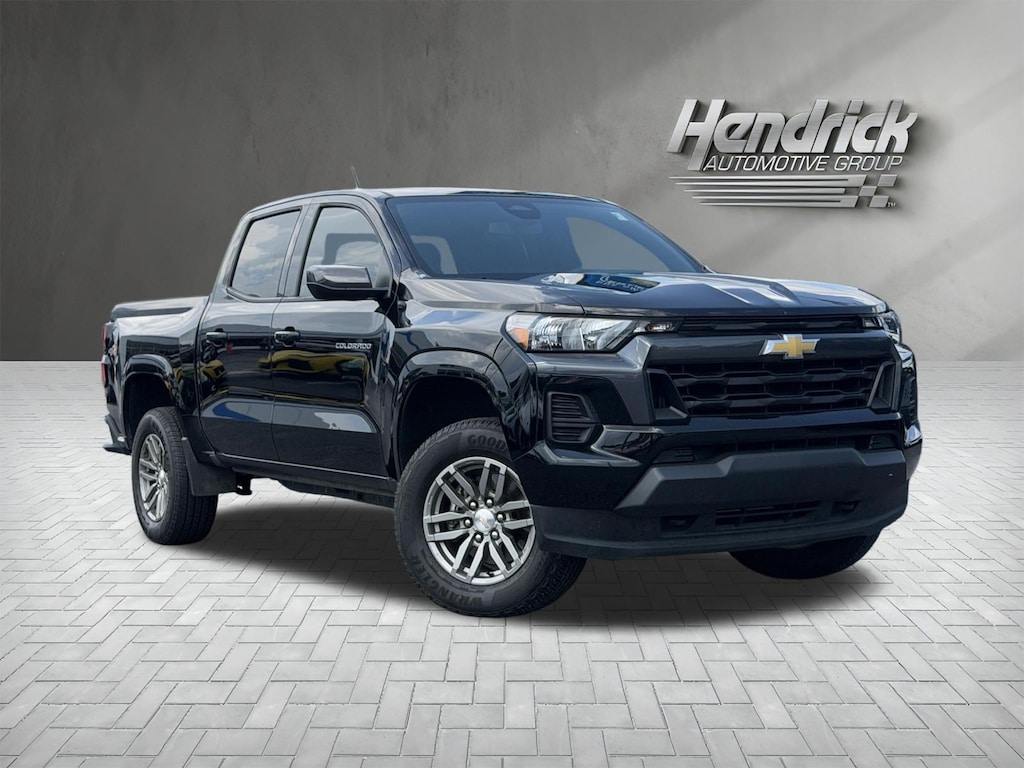 Used 2024 Chevrolet Colorado 4WD LT Pickup