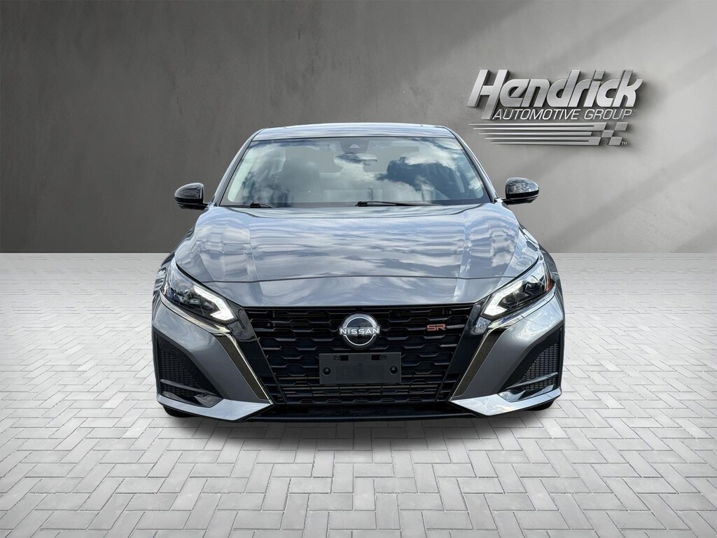 Used 2023 Nissan Altima 2.0 SR Sedan