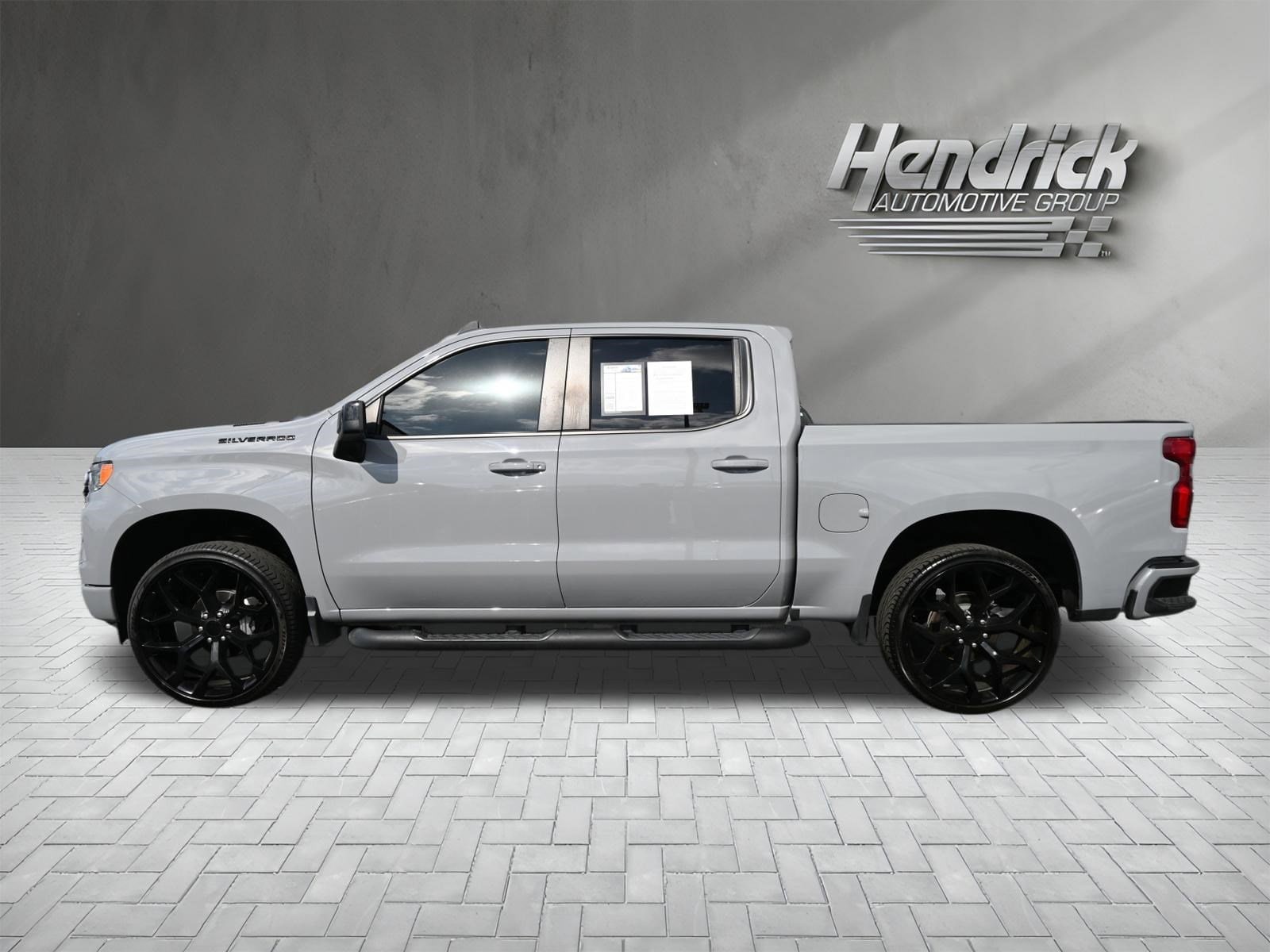 2024 Chevrolet Silverado 1500 RST photo 5