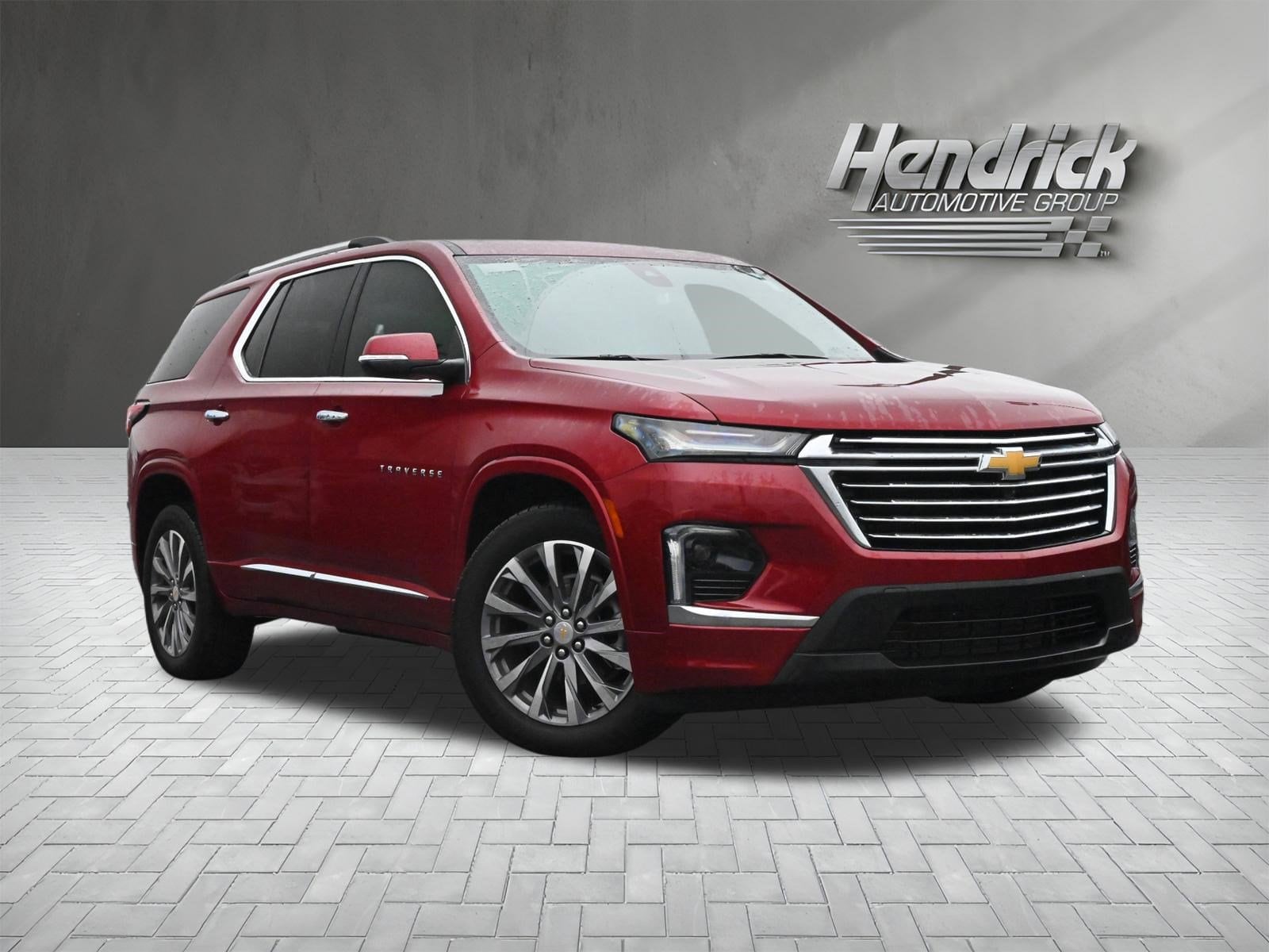 2023 Chevrolet Traverse Premier photo 2