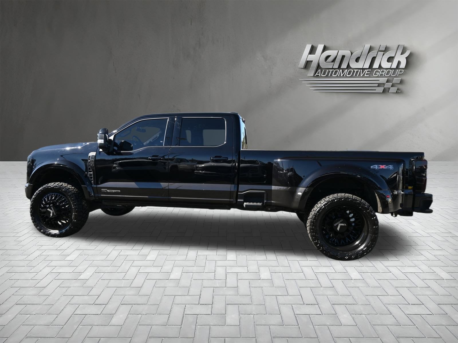 2025 Ford Super Duty F-450 DRW King Ranch photo 5