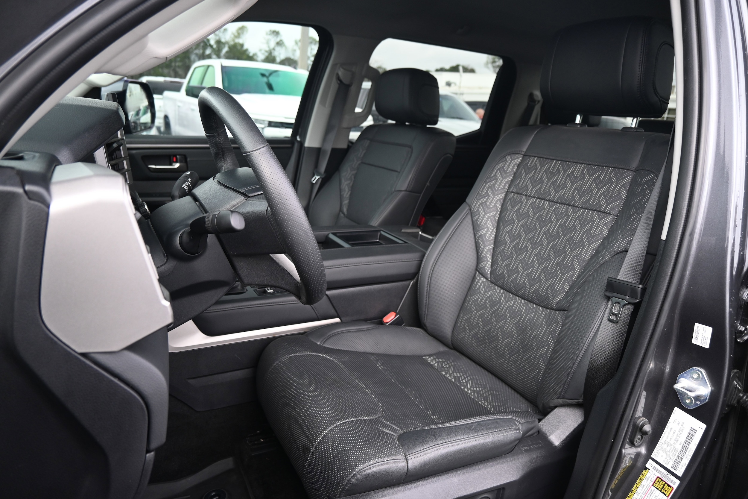 2024 Toyota Tundra 4WD Limited Hybrid photo 5