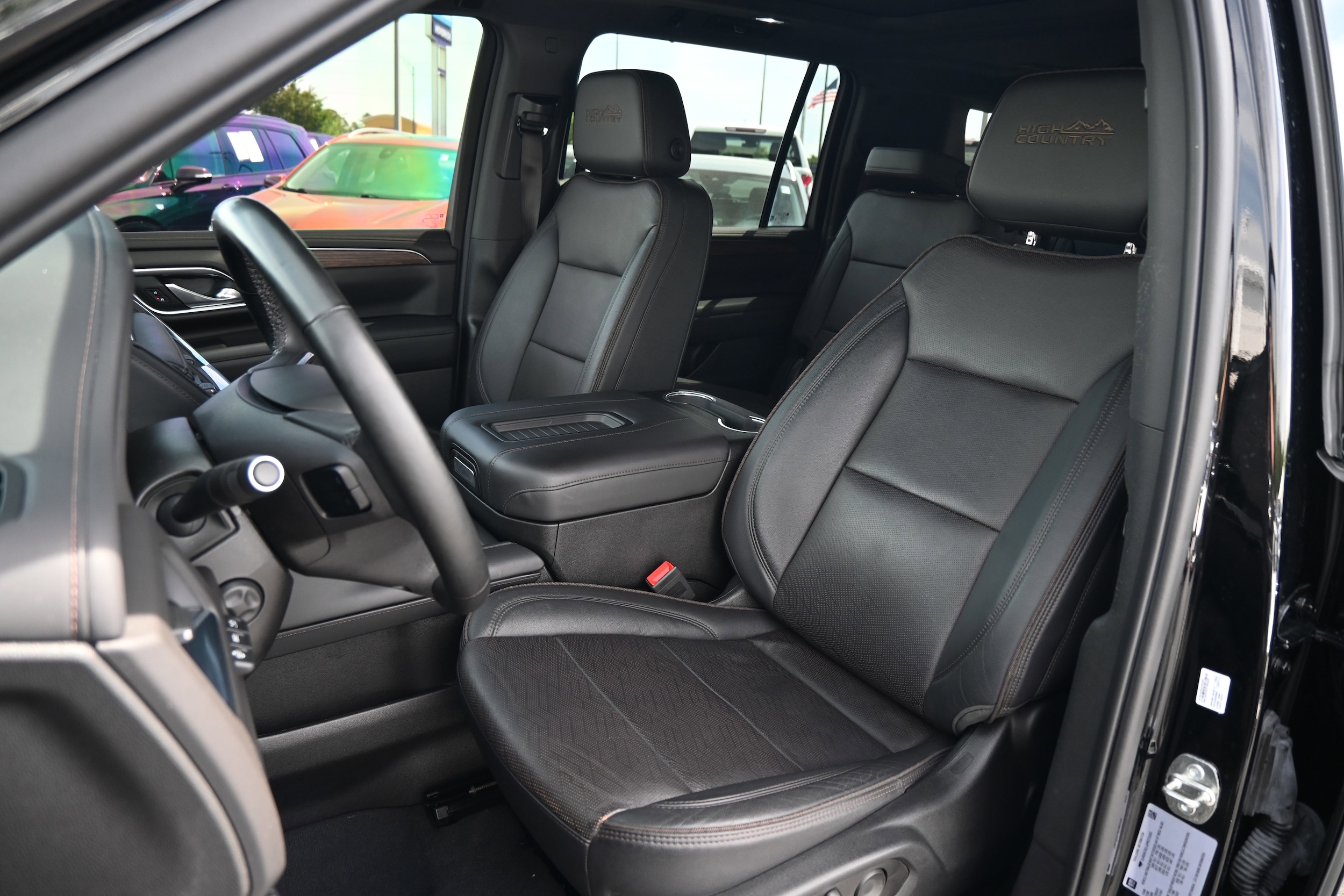 2023 Chevrolet Suburban High Country photo 5