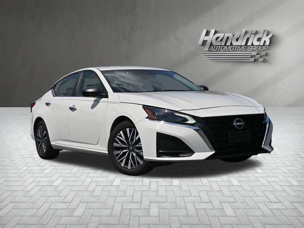 Used 2025 Nissan Altima SV Sedan
