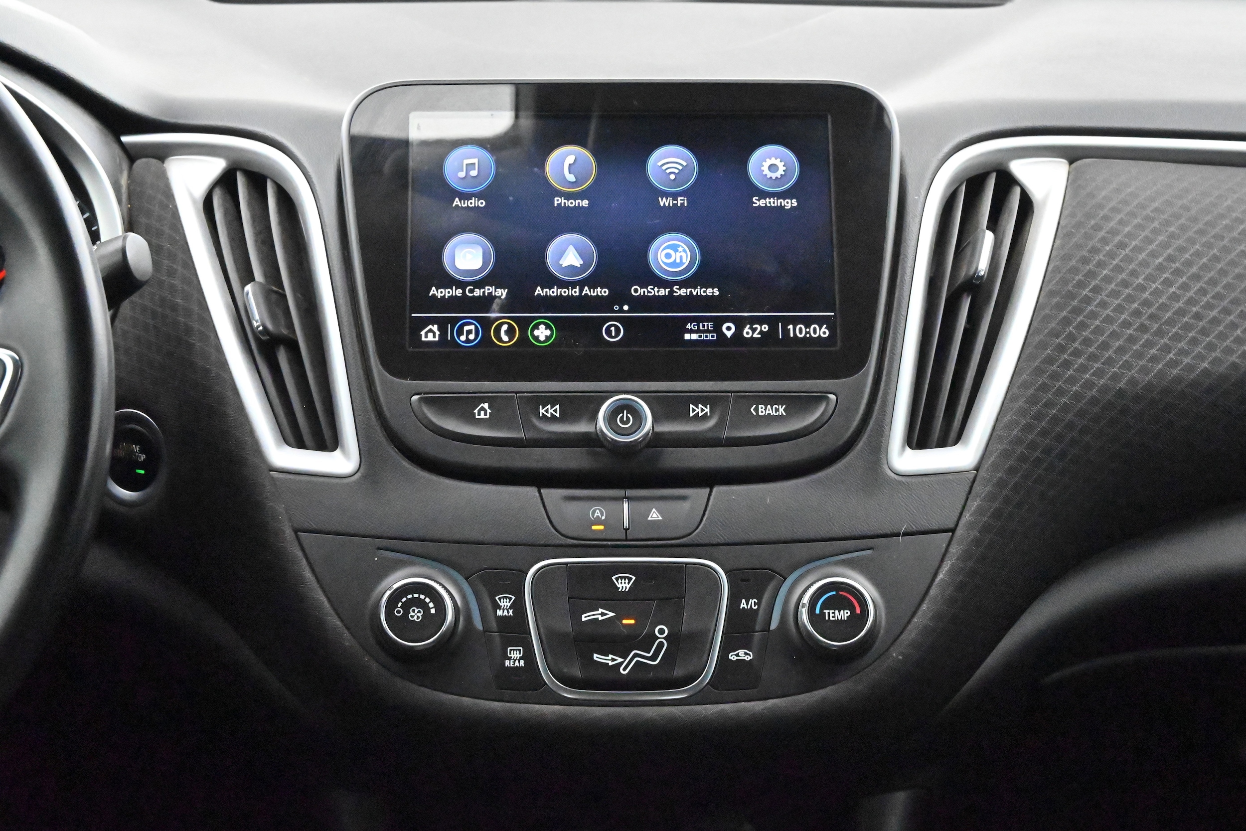 2024 Chevrolet Malibu RS photo 4