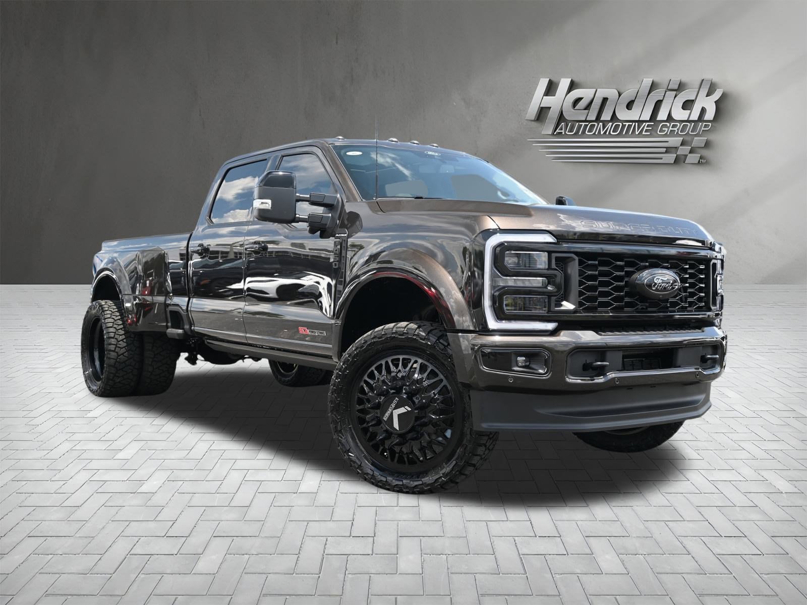 2025 Ford Super Duty F-450 DRW Platinum