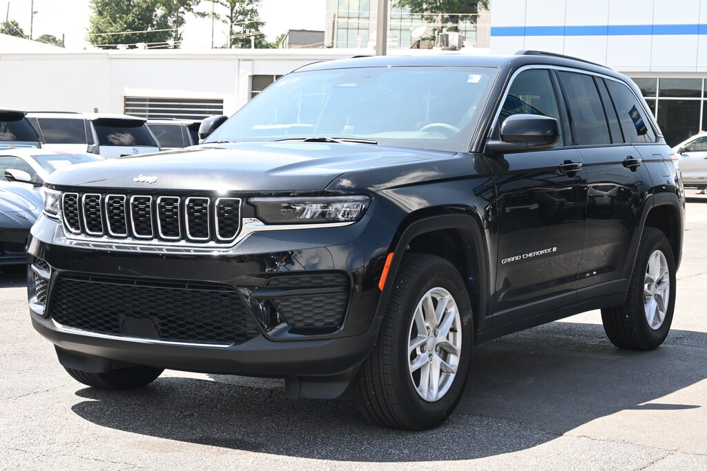 Used 2025 Jeep Grand Cherokee Laredo X SUV