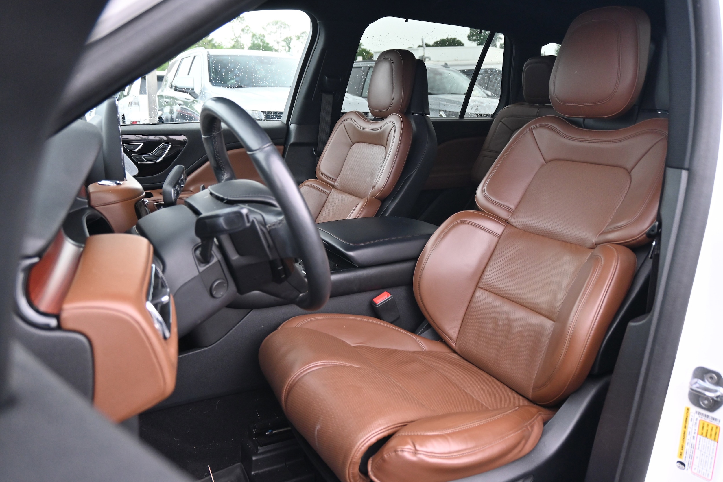 2021 Lincoln Aviator Grand Touring photo 6