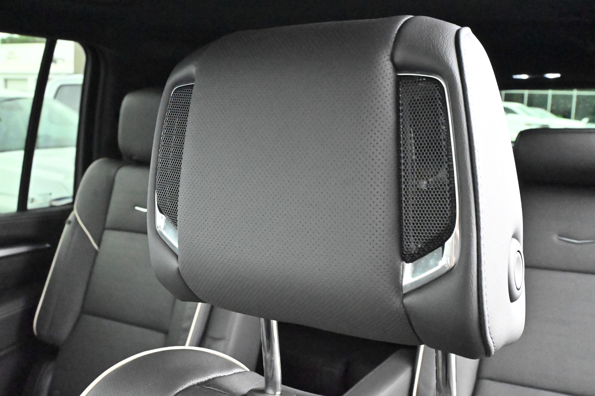 2025 CADILLAC Escalade ESV 4WD Sport photo 6