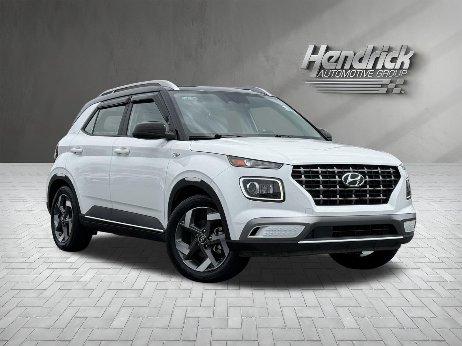Used 2024 Hyundai Venue Limited with VIN KMHRC8A3XRU295325 for sale in Kansas City