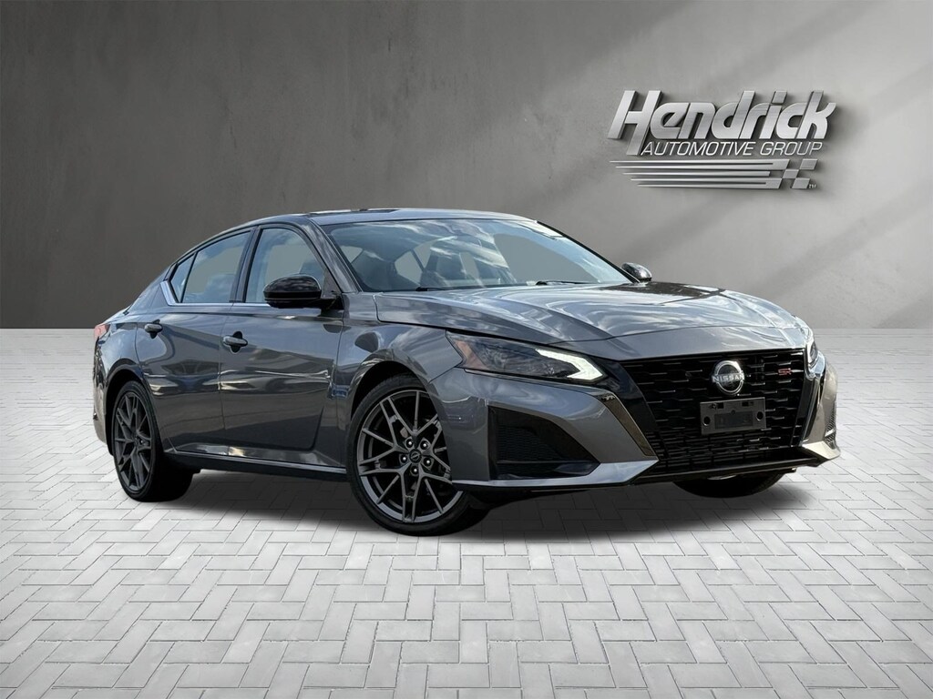 Used 2023 Nissan Altima 2.0 SR Sedan