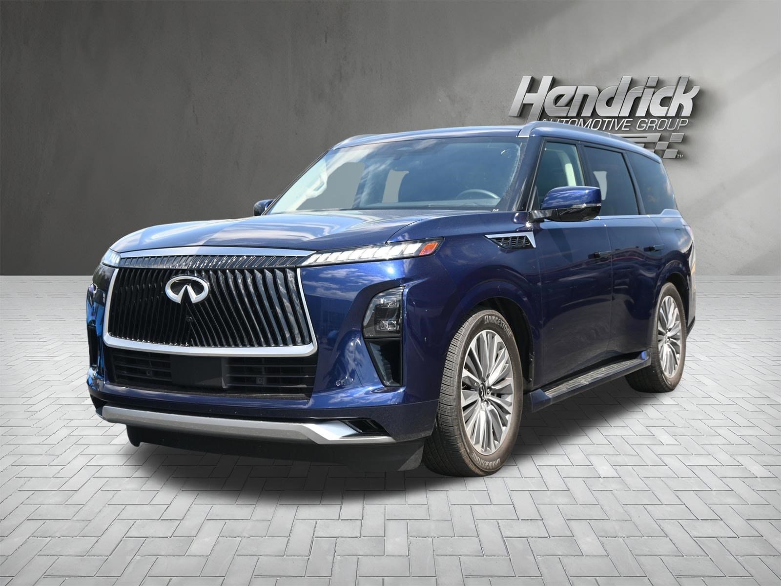 2026 INFINITI QX80 LUXE photo 5