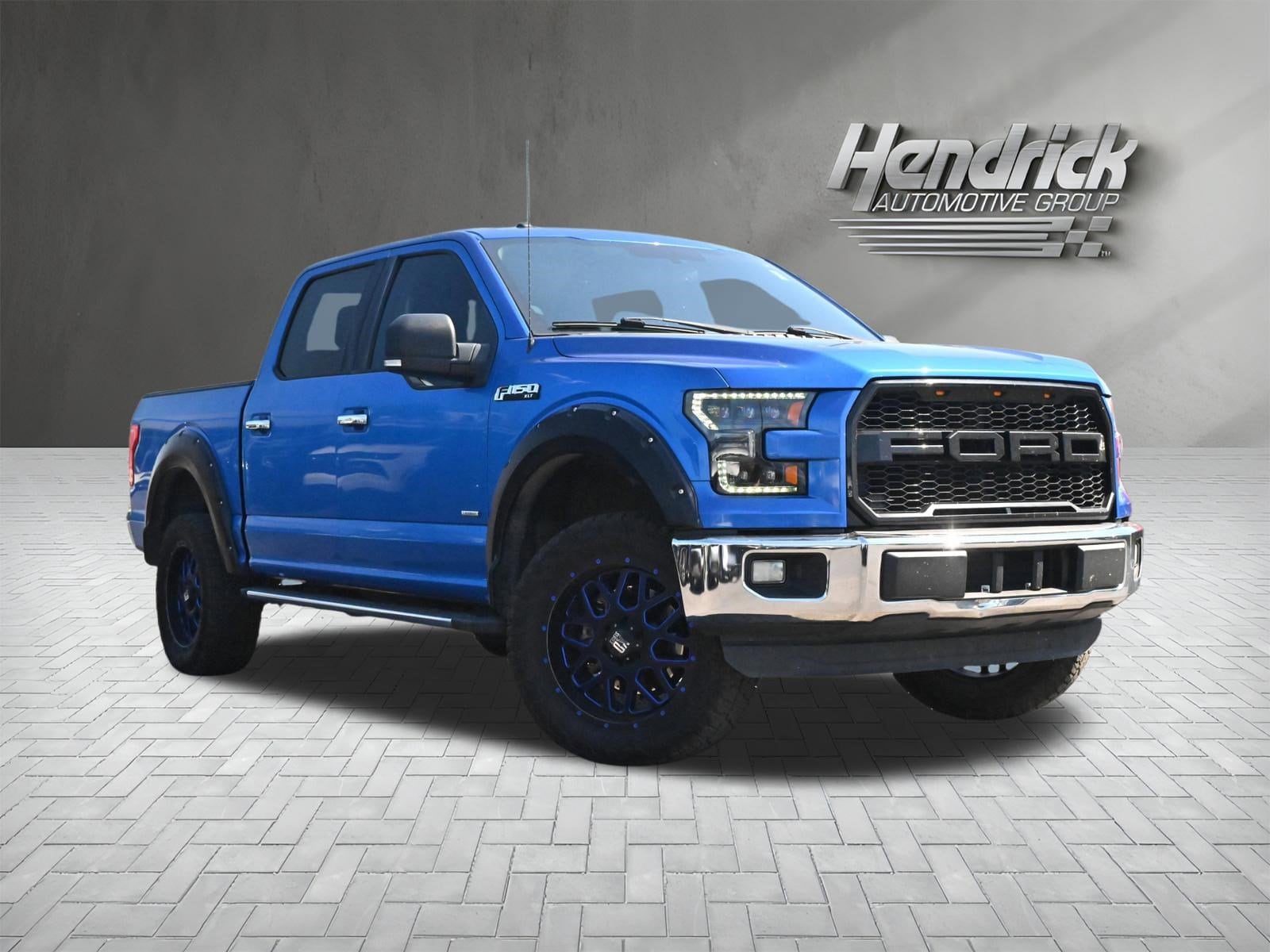 2015 Ford F-150 XLT photo 2