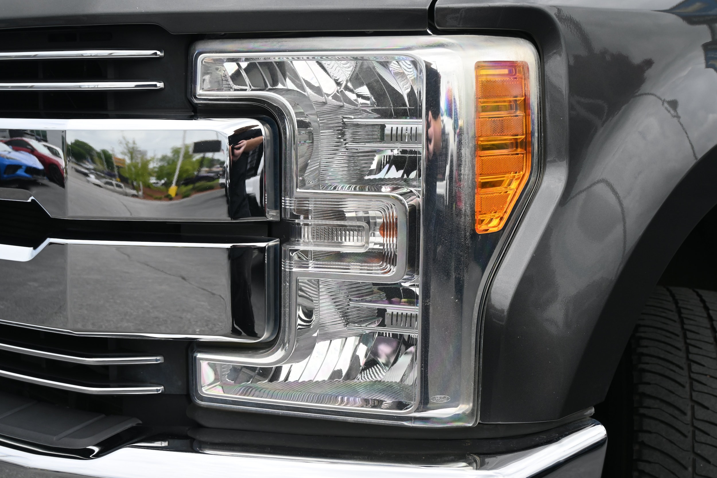 Ford Super Duty F-350 SRW Lariat