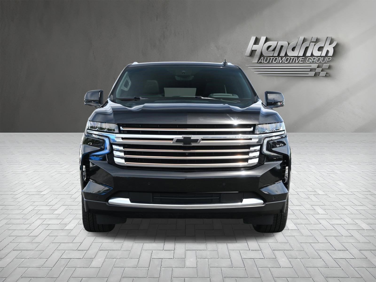 2023 Chevrolet Suburban High Country photo 4