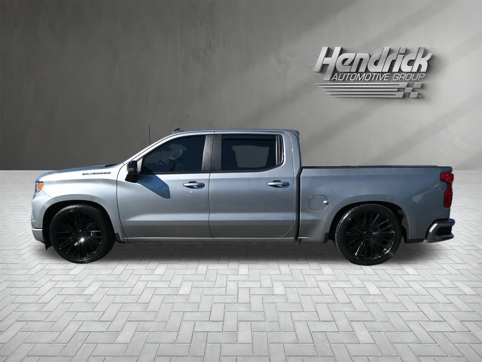 2024 Chevrolet Silverado 1500 RST photo 3