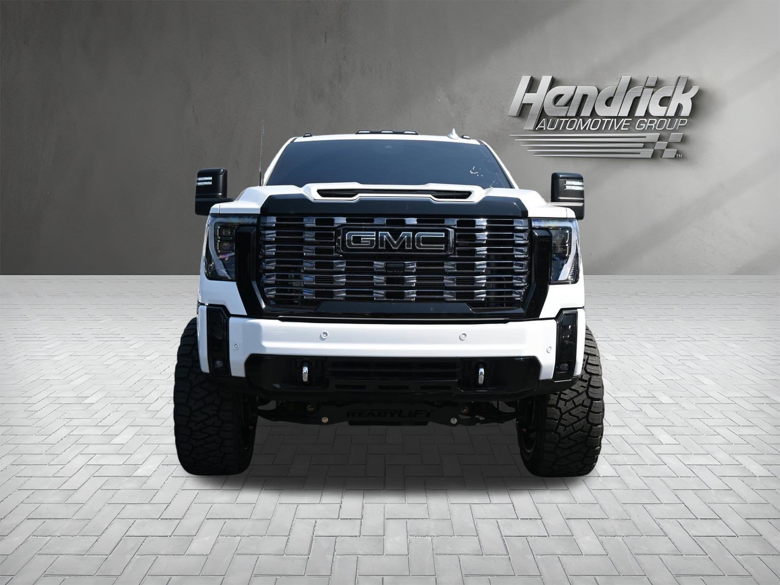 2025 GMC Sierra 2500HD Denali Ultimate photo 2