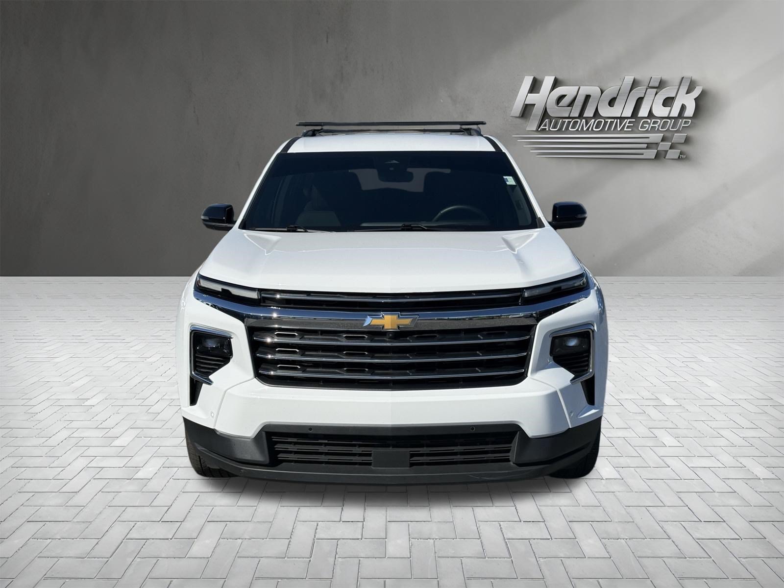 Used 2025 Chevrolet Traverse FWD LT SUV
