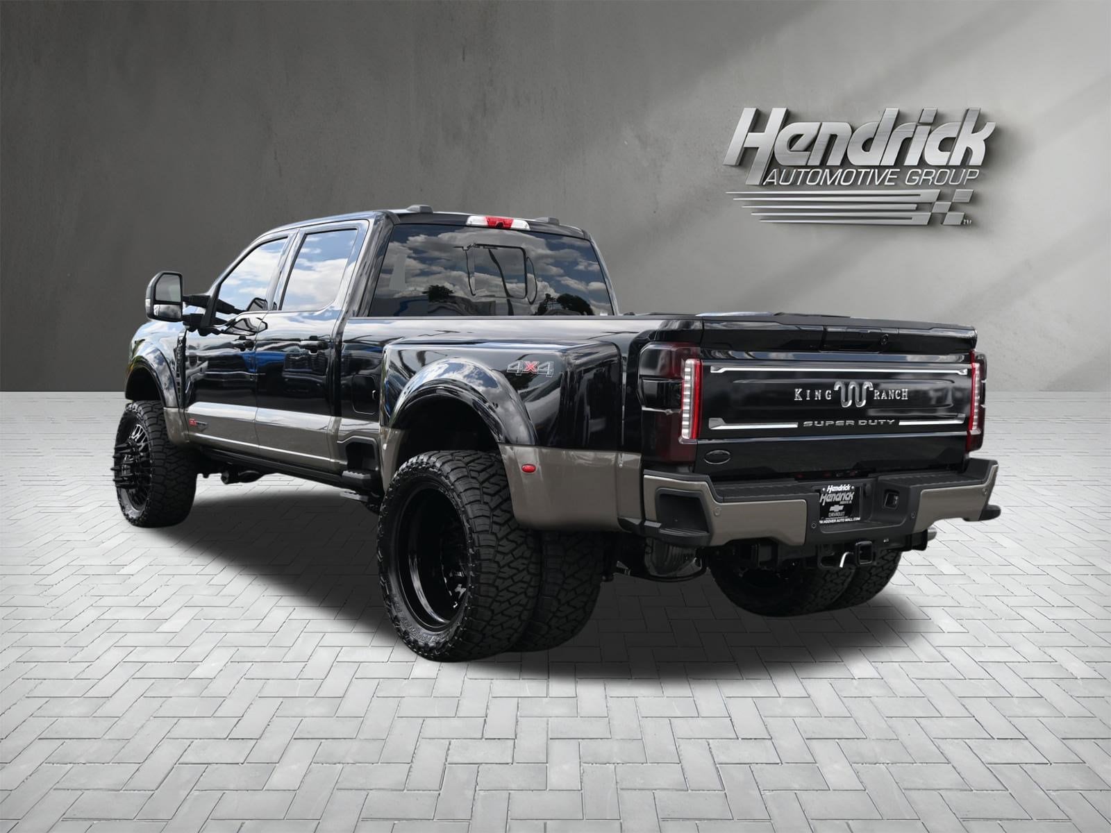 Ford Super Duty F-450 DRW King Ranch