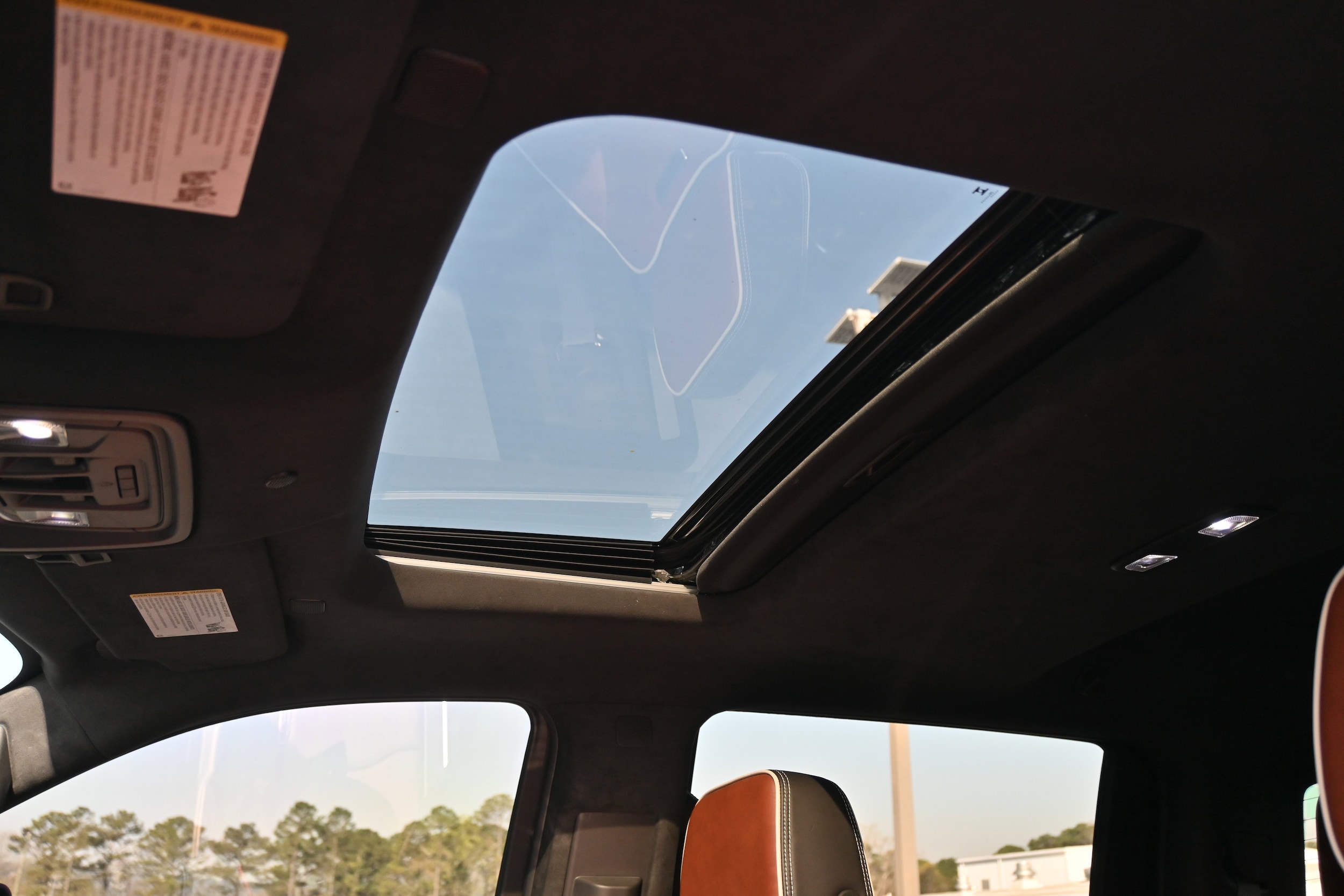 2025 GMC Sierra 2500HD Denali Ultimate photo 3