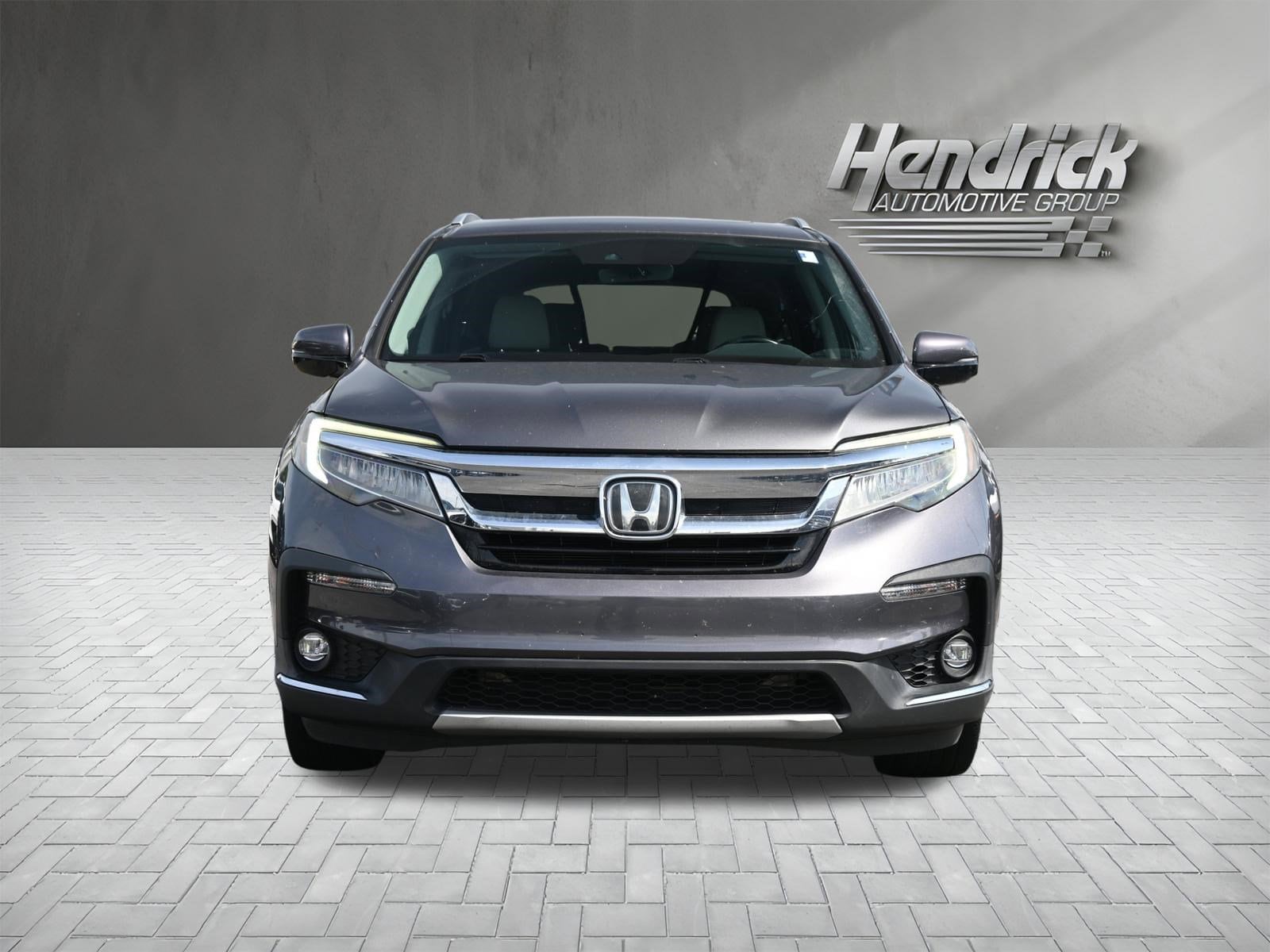 2019 Honda Pilot Touring 8-Passenger photo 3