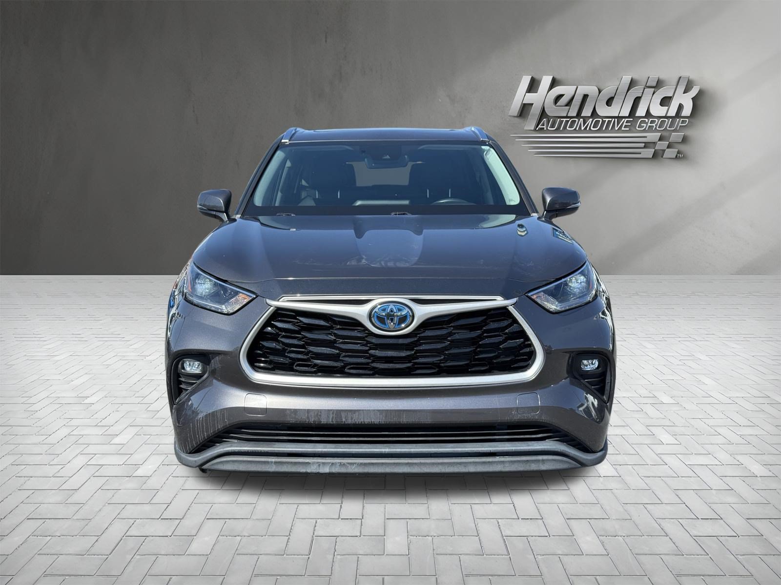Used 2021 Toyota Highlander Hybrid XLE SUV