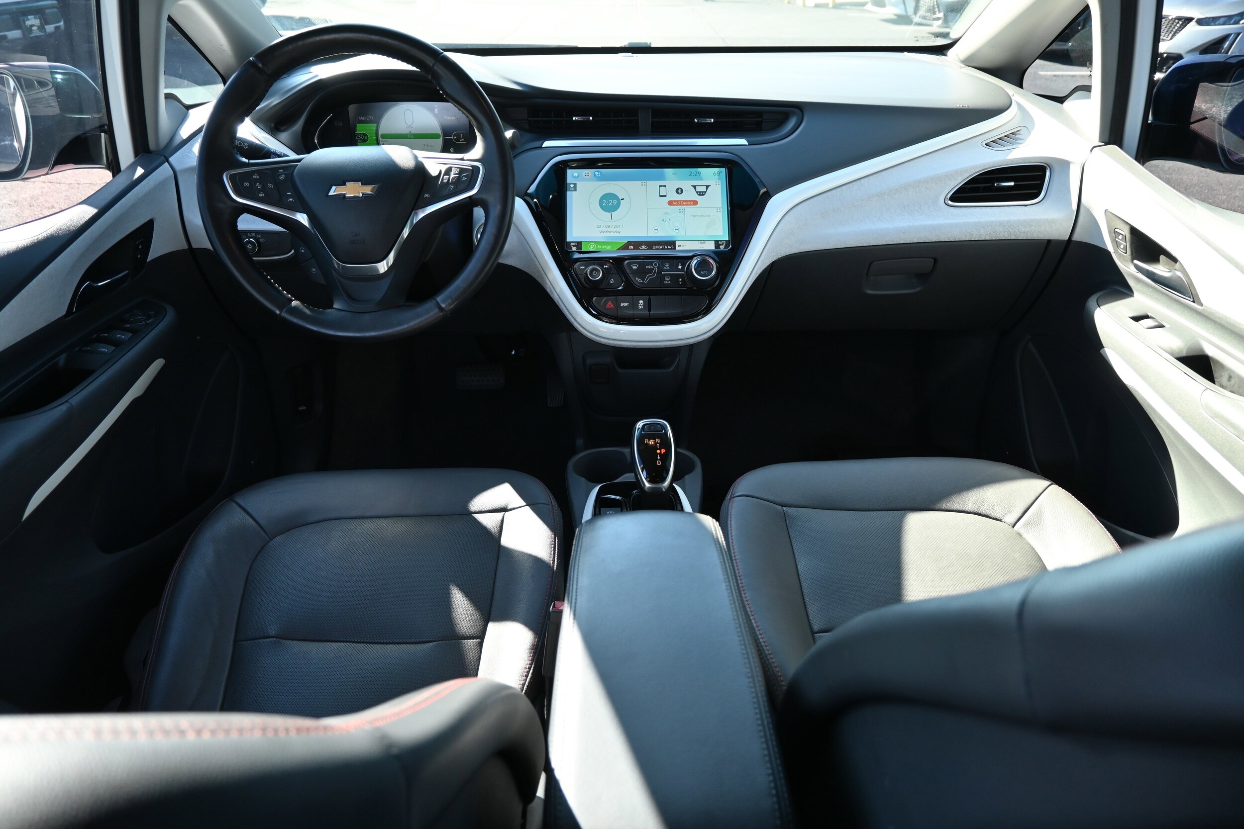2017 Chevrolet Bolt EV Premier photo 3