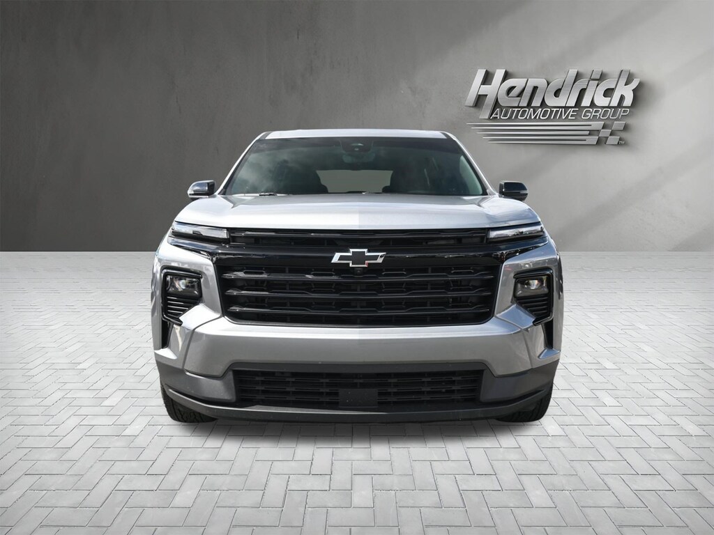 Used 2026 Chevrolet Traverse FWD LT SUV