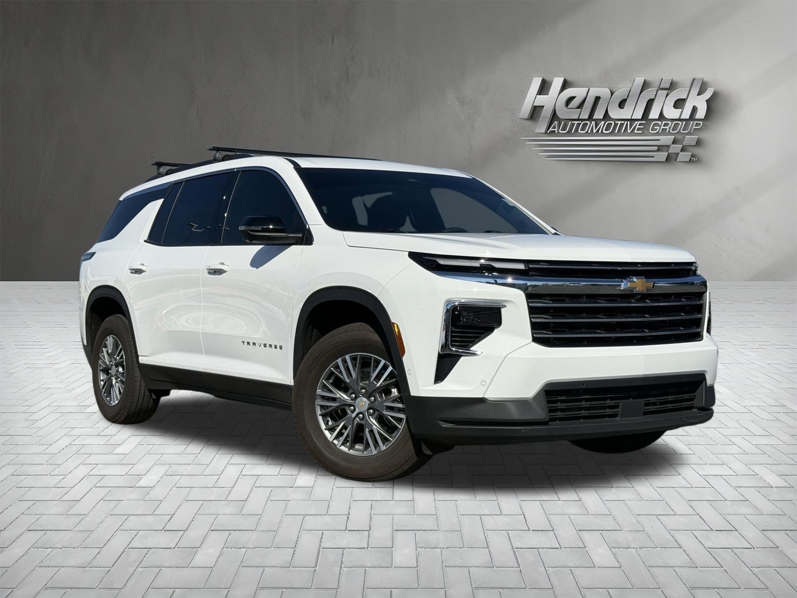 Used 2025 Chevrolet Traverse FWD LT SUV